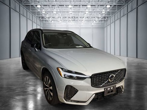 Used 2024 Volvo XC60 B5 Plus w/ Climate Package AWD/4WD image 1