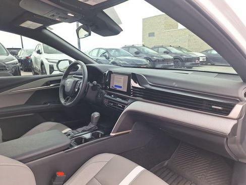 Used 2026 Toyota Camry SE FWD image 17