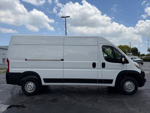 Used 2023 RAM ProMaster 2500 FWD image 9