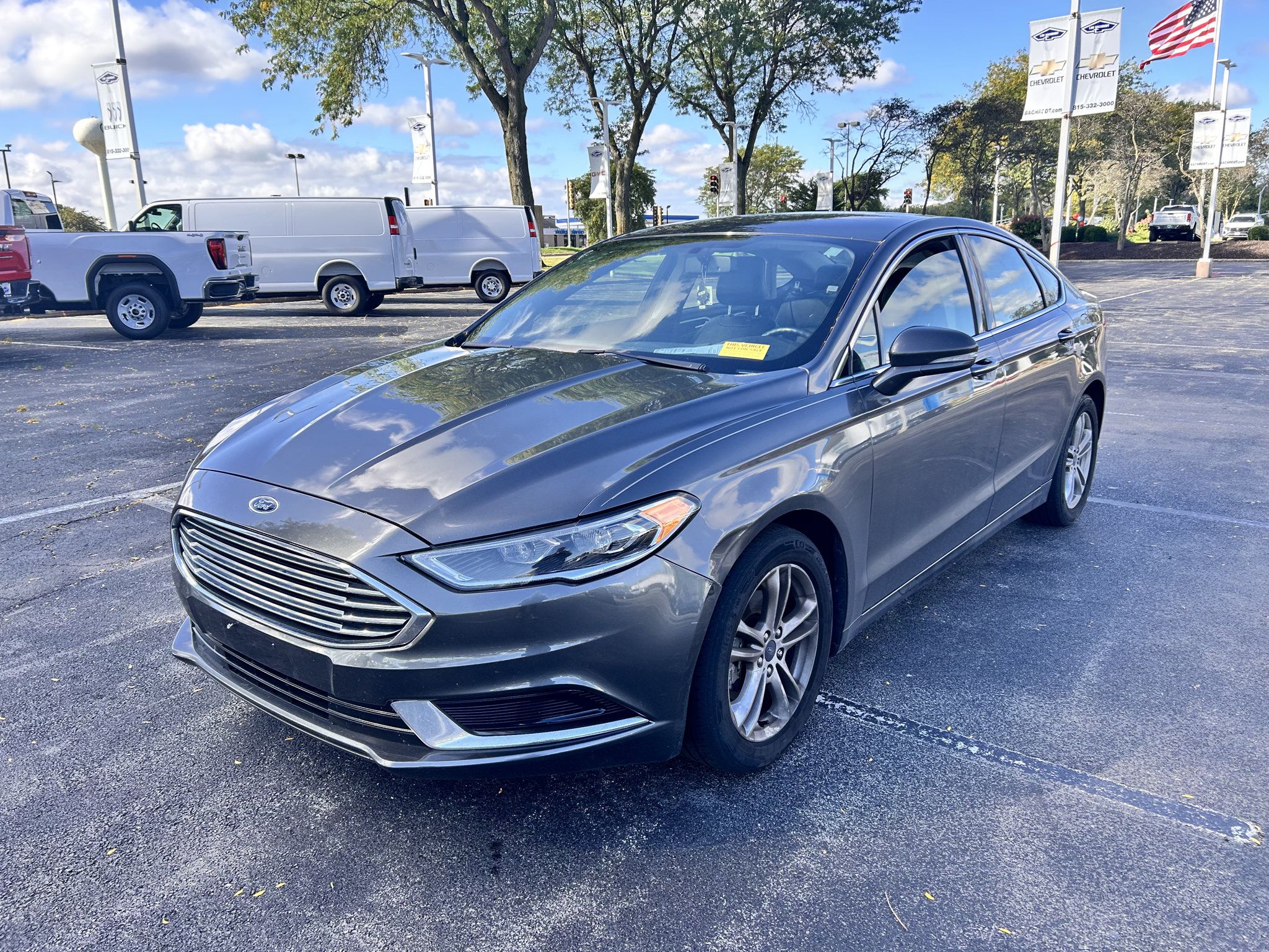 Used 2018 Ford Fusion SE w/ Fusion SE Technology Package FWD image 1