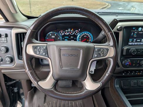 Used 2017 GMC Sierra 2500 Denali w/ Duramax Plus Package image 20