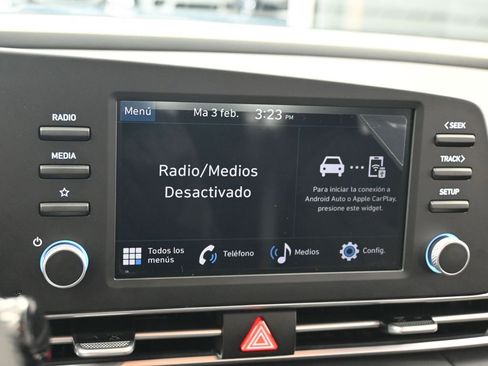 Used 2024 Hyundai Elantra SE image 17