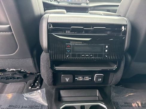 New 2026 Jeep Grand Wagoneer L Limited image 17