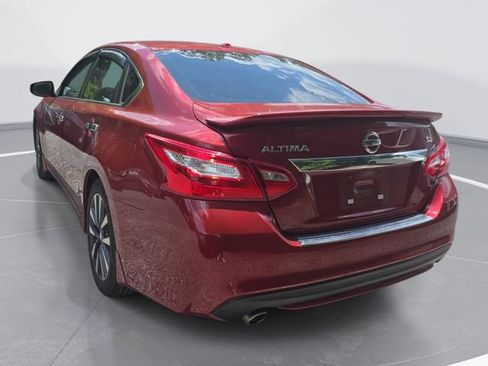 Used 2016 Nissan Altima 2.5 SL w/ 2.5 Technology w/LED Package FWD image 6