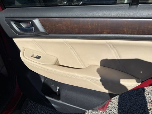 Used 2018 Subaru Outback 2.5i Limited image 19