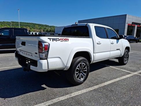 Certified 2023 Toyota Tacoma TRD Sport AWD/4WD image 6