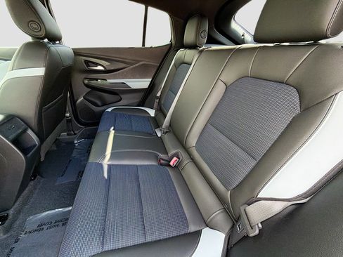 Used 2025 Buick Envista Preferred w/ Convenience I Package image 19