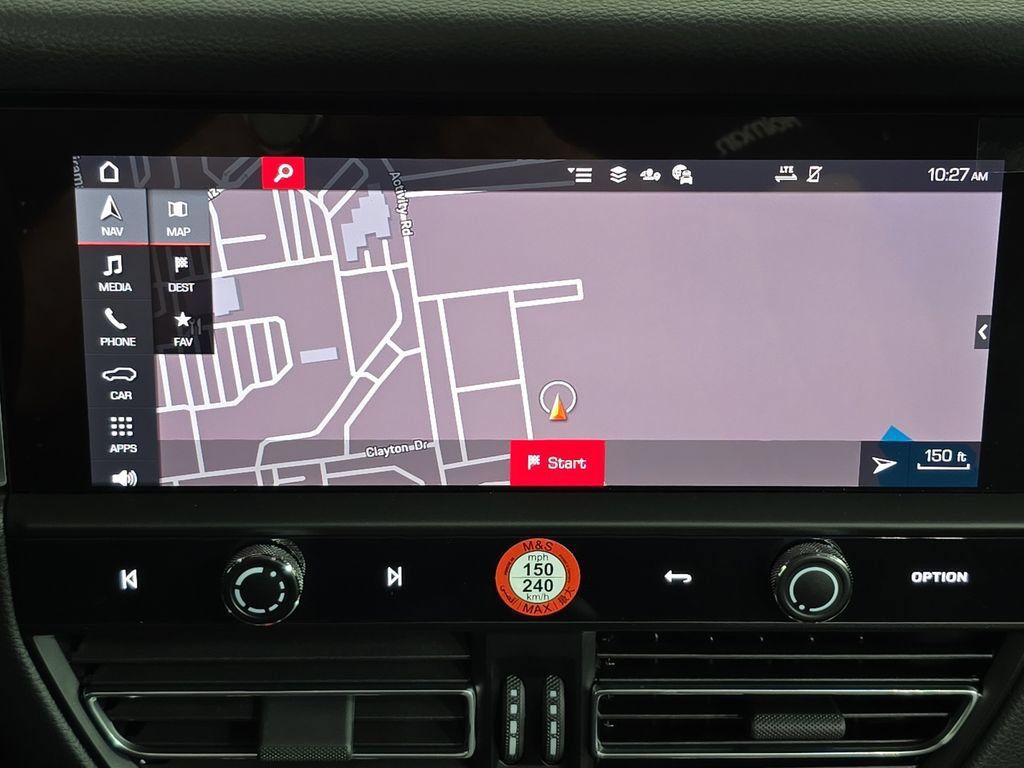 Certified 2026 Porsche Macan AWD/4WD image 18