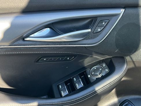 Used 2023 Cadillac CT5 Luxury image 16