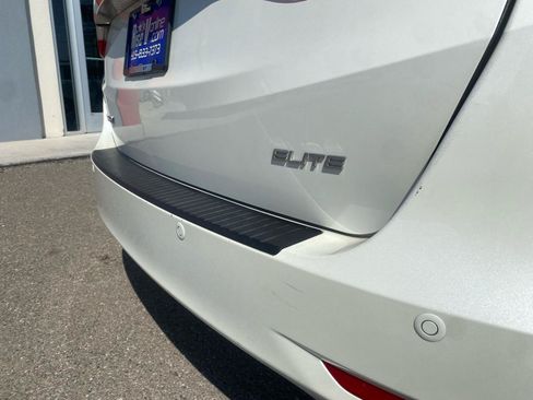 Used 2018 Honda Odyssey Elite image 6
