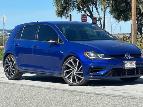 Used 2019 Volkswagen Golf R 4-Door image 2