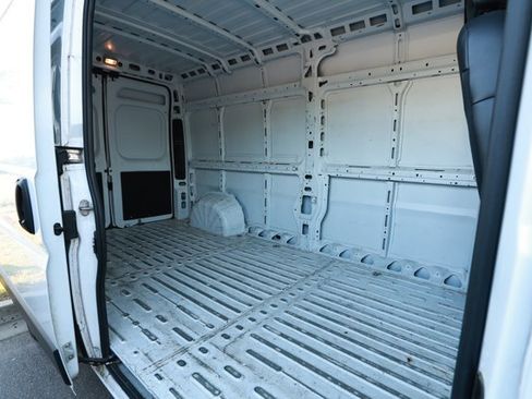 Used 2023 RAM ProMaster 2500 FWD image 6