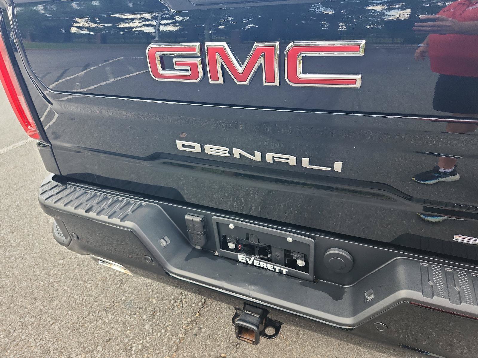 Used 2025 GMC Sierra 1500 Denali w/ Denali Reserve Package AWD/4WD image 4