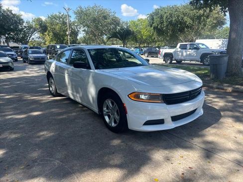 Used 2023 Dodge Charger SXT RWD image 4