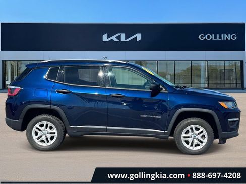 Used 2018 Jeep Compass Sport AWD/4WD image 2