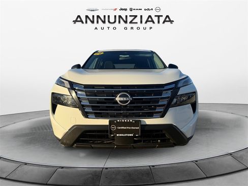 Certified 2024 Nissan Rogue S image 8