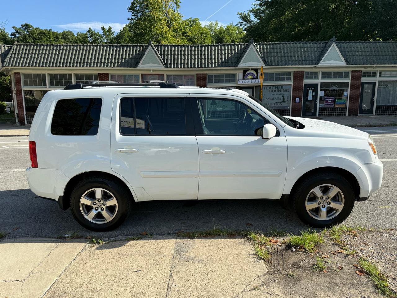 Used 2010 Honda Pilot EX-L image 6