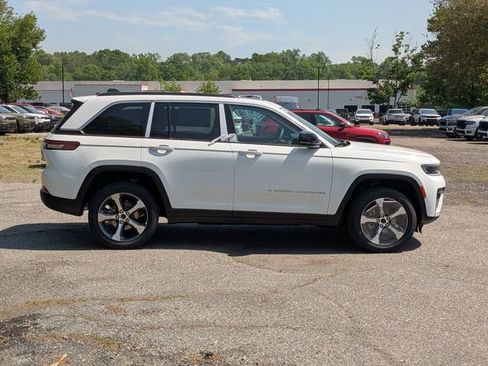 New 2026 Jeep Grand Cherokee Limited AWD/4WD image 2