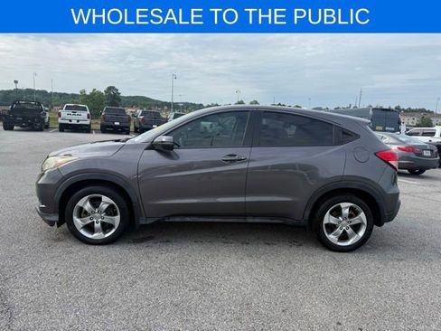 Used 2016 Honda HR-V EX image 2