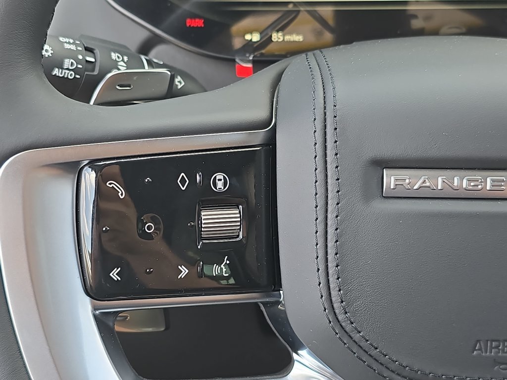 New 2026 Land Rover Range Rover SE AWD/4WD image 18