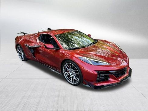 Used 2024 Chevrolet Corvette Z06 w/ Z07 Performance Package RWD image 46