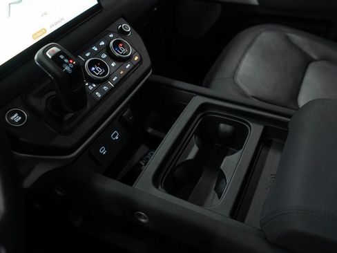 Used 2023 Land Rover Defender 130 X-Dynamic SE AWD/4WD image 24