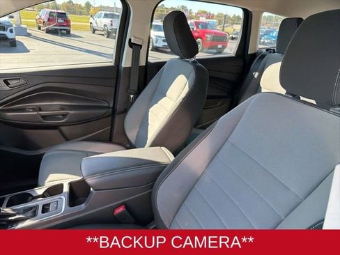 Used 2019 Ford Escape S image 8