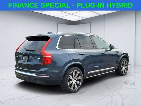 Used 2024 Volvo XC90 T8 Plus w/ Protection Package Premier AWD/4WD image 4