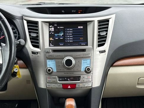 Used 2014 Subaru Outback 3.6R Limited AWD/4WD image 15