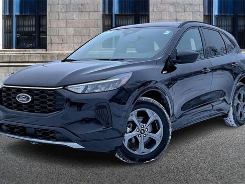 Certified 2023 Ford Escape ST-Line image 2