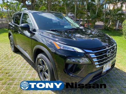 Used 2025 Nissan Rogue SV AWD/4WD image 19