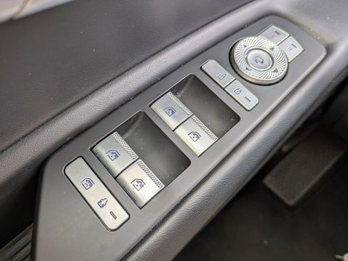 Used 2024 Genesis GV80 2.5T image 25