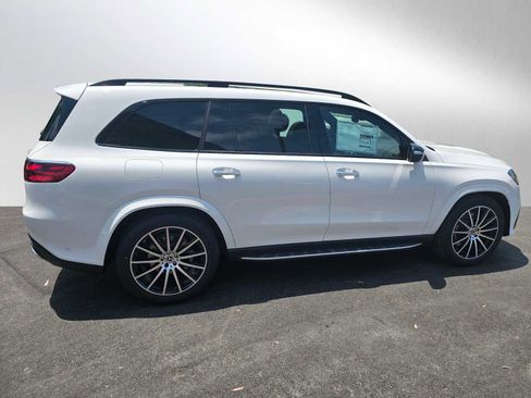 New 2025 Mercedes-Benz GLS 580 4MATIC image 8