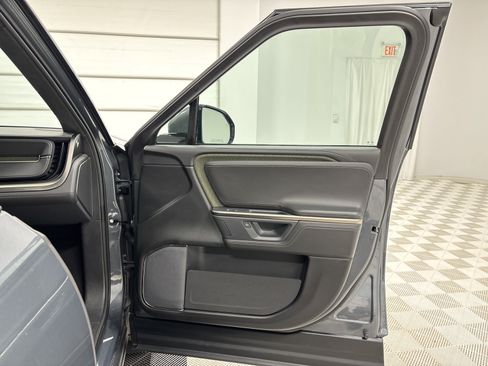 Used 2025 Rivian R1S Adventure AWD/4WD image 18