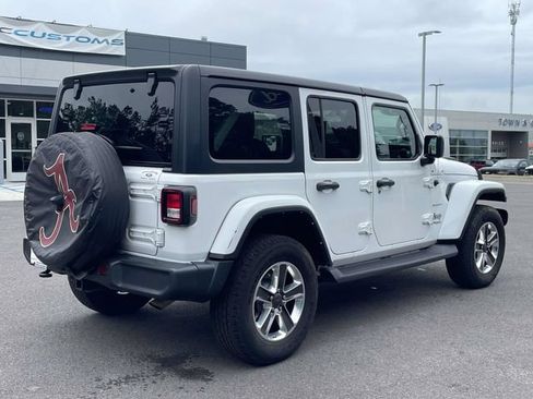 Used 2022 Jeep Wrangler Unlimited Sahara w/ Cold Weather Group AWD/4WD image 22