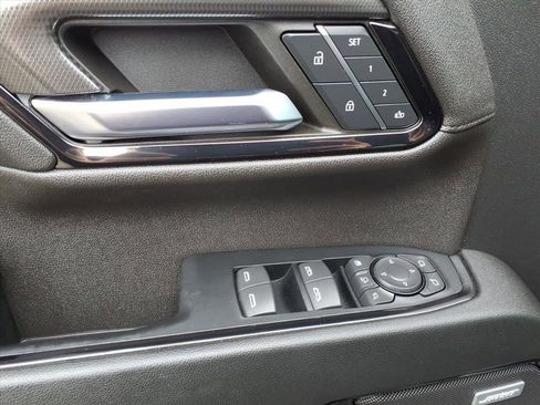 Used 2024 GMC Sierra 2500 AT4 w/ AT4 Premium Plus Package image 24