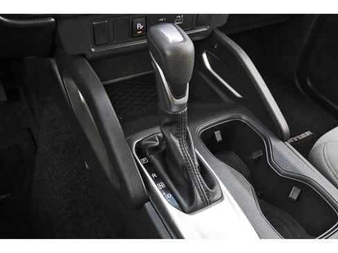 Used 2022 Nissan Frontier SV w/ Technology Package image 27