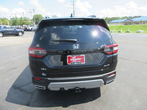 Used 2025 Honda Pilot Elite image 7