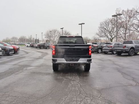 Used 2022 Chevrolet Silverado 2500 LT w/ Convenience Package AWD/4WD image 6