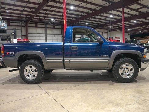 Used 2000 Chevrolet Silverado 1500 LS w/ Off-Road Chassis Pkg AWD/4WD image 10
