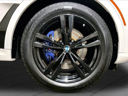 Used 2025 BMW X7 M60i AWD/4WD image 10