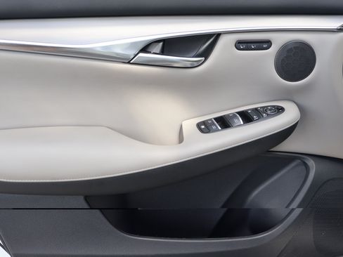 Certified 2023 INFINITI QX50 Luxe FWD image 15