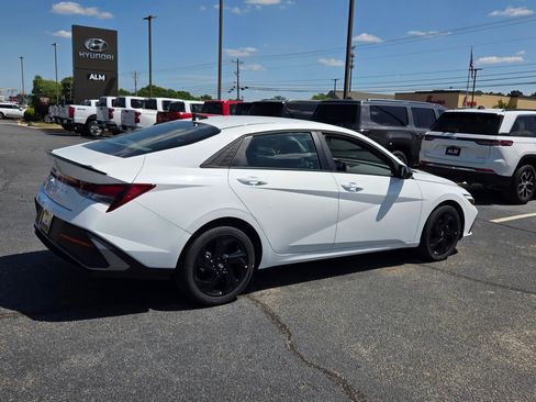 New 2026 Hyundai Elantra Sport FWD image 12