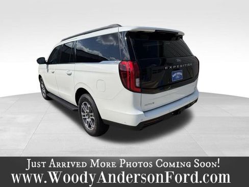 Used 2025 Ford Expedition Max Active RWD image 5