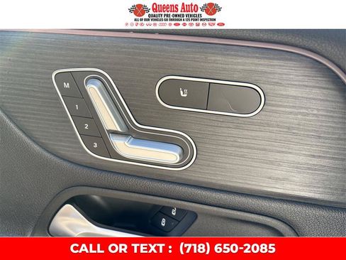 Used 2021 Mercedes-Benz GLB 250 4MATIC w/ Premium Package image 21