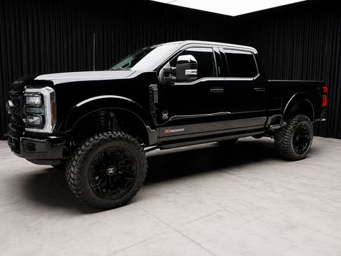 Used 2026 Ford F250 Lariat w/ Black Appearance Package AWD/4WD image 7