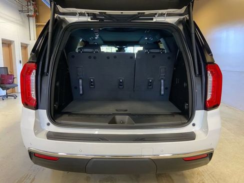Used 2024 GMC Yukon SLT image 28