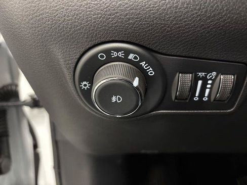 Used 2026 Jeep Compass Limited w/ Sun, Sound & Navigation Group AWD/4WD image 13