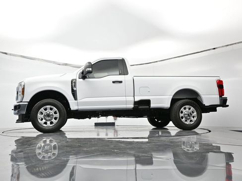 Used 2024 Ford F350 XLT w/ 360-Degree Camera Package image 40