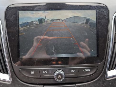 Used 2016 Chevrolet Malibu LT image 14